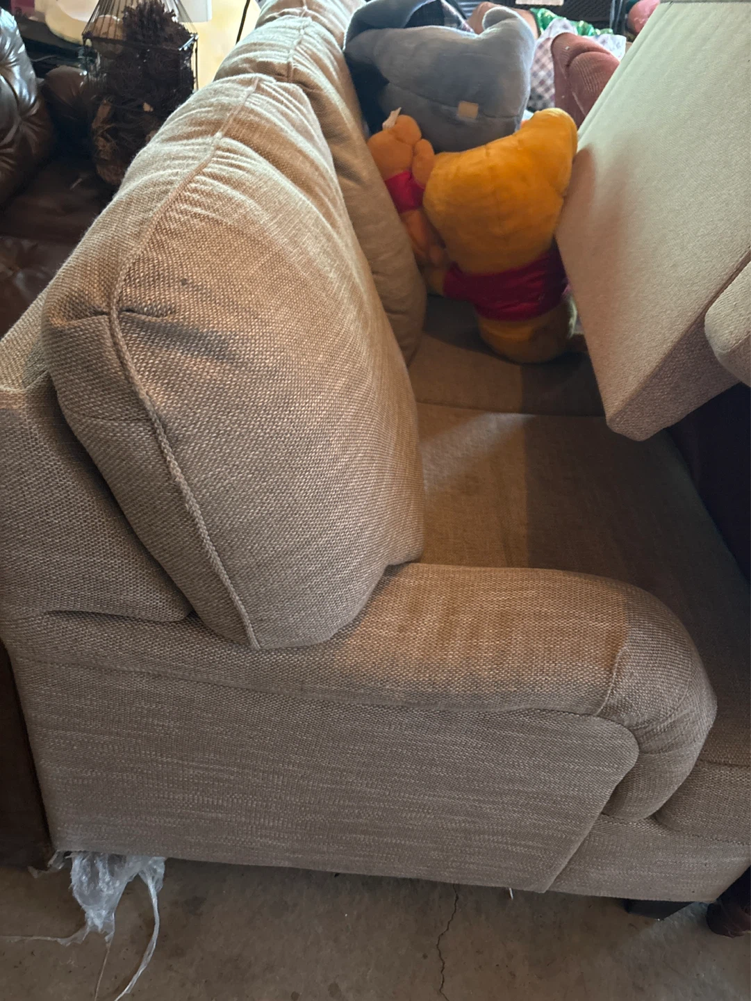 Couches and chairs . Easy garage pick up . - photo 3