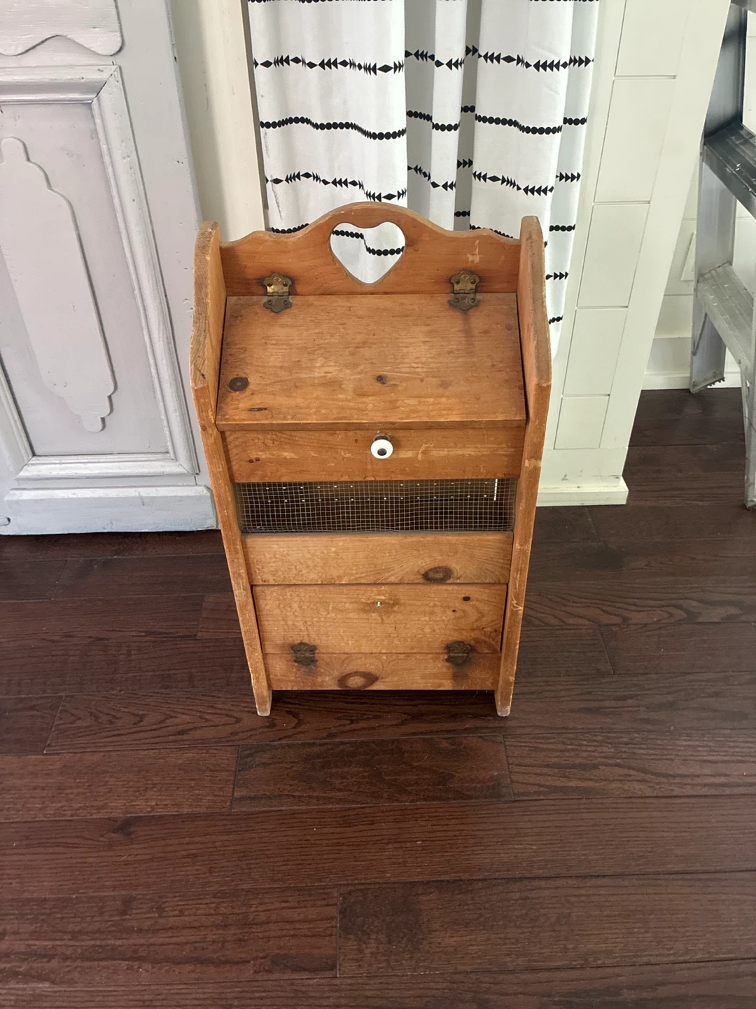 Wooden Kitchen Organizer with Heart Detail