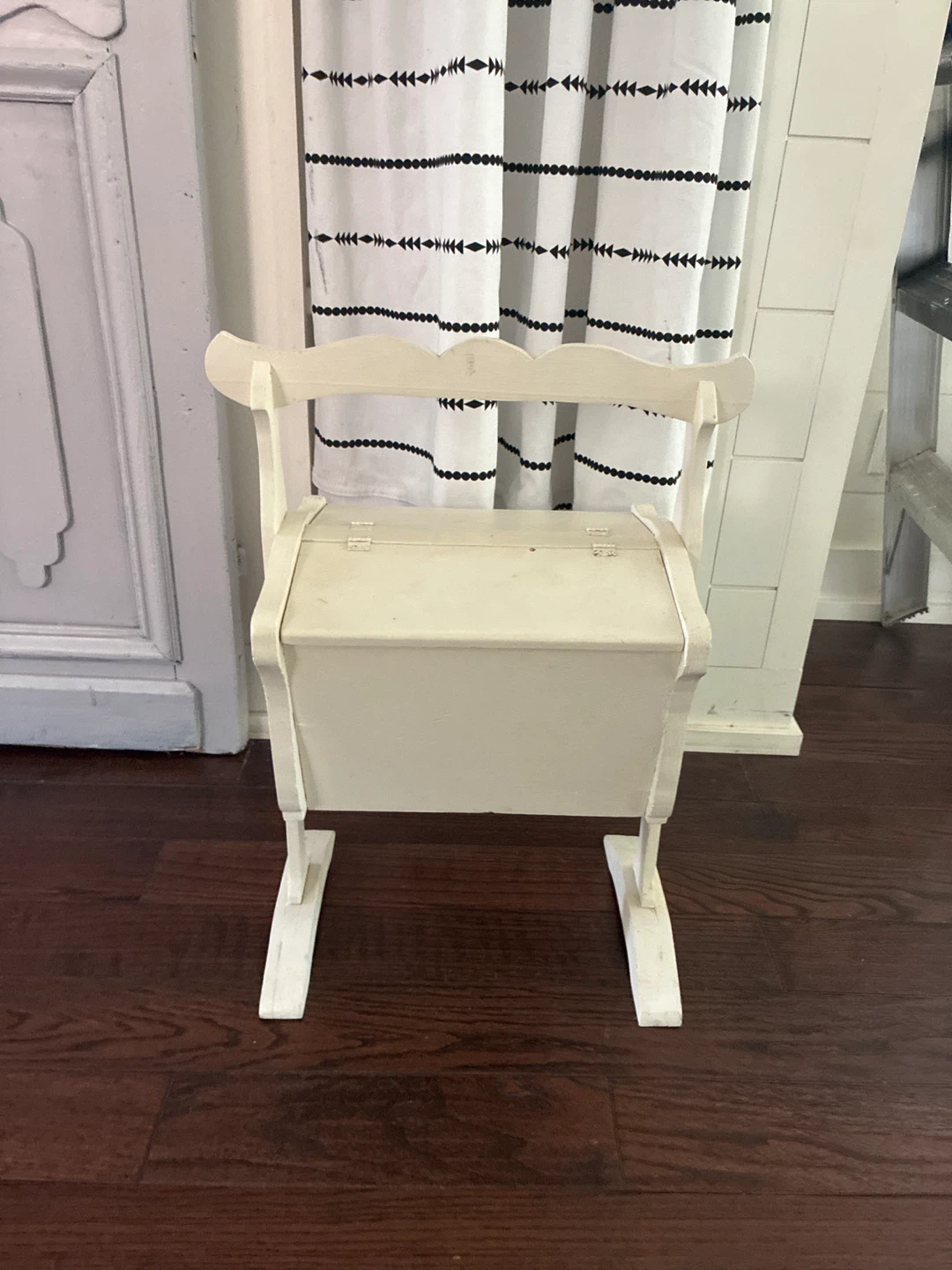Cream Wooden Magazine Holder with Lid