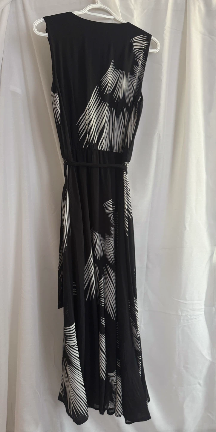 SUZY maxi dress black white leaf print ruffle V-neck size S/P - photo 2