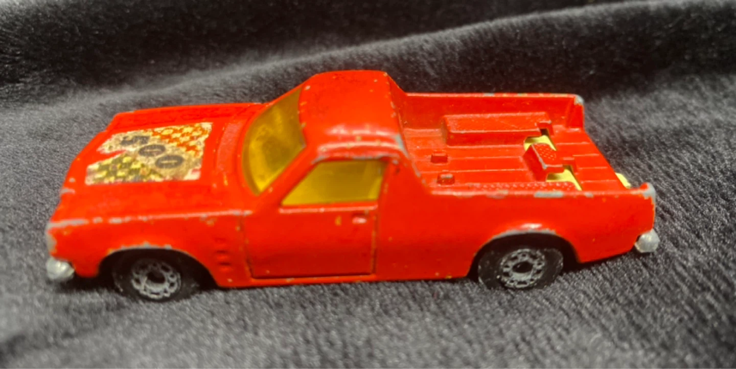 Vintage Matchbox & Die-Cast Toy Truck Lot (5 Pieces) - photo 2