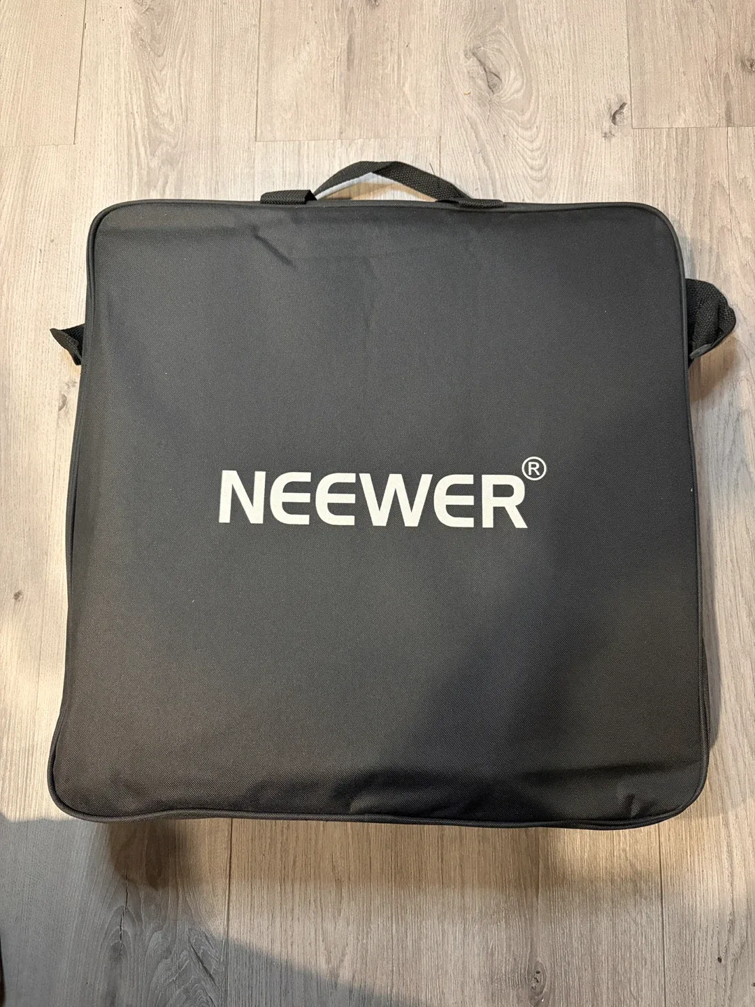 Neewer Ring Light Kit with Carrying Bag
