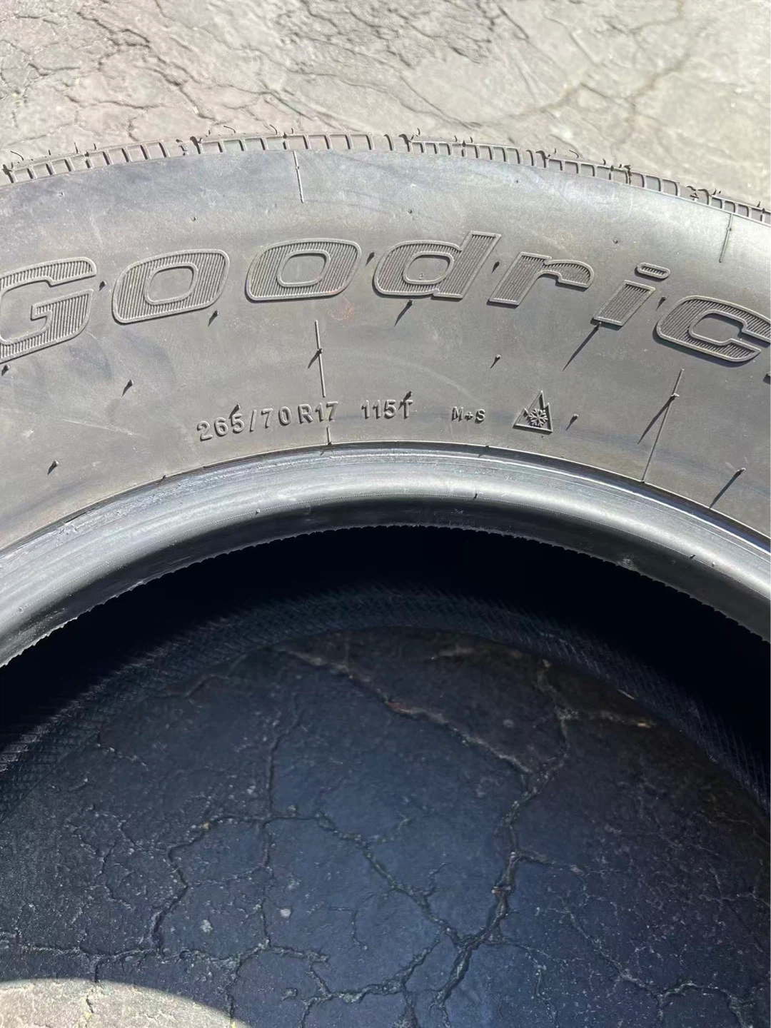 4 BFGoodrich Radial T/A Tire 265/70R17 - photo 5