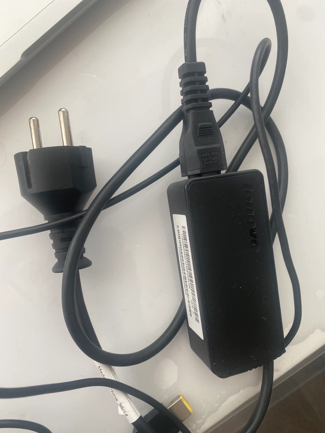 Lenovo U1000EA AC/DC Adapter 20V 2.25A