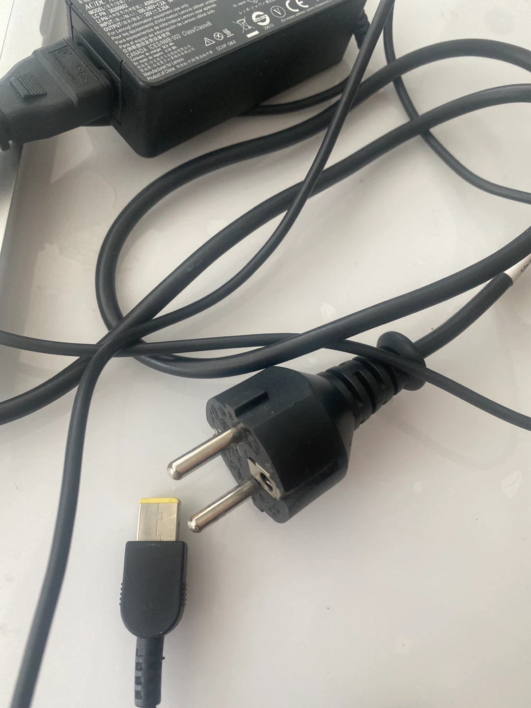 Lenovo U1000EA AC/DC Adapter 20V 2.25A - photo 4