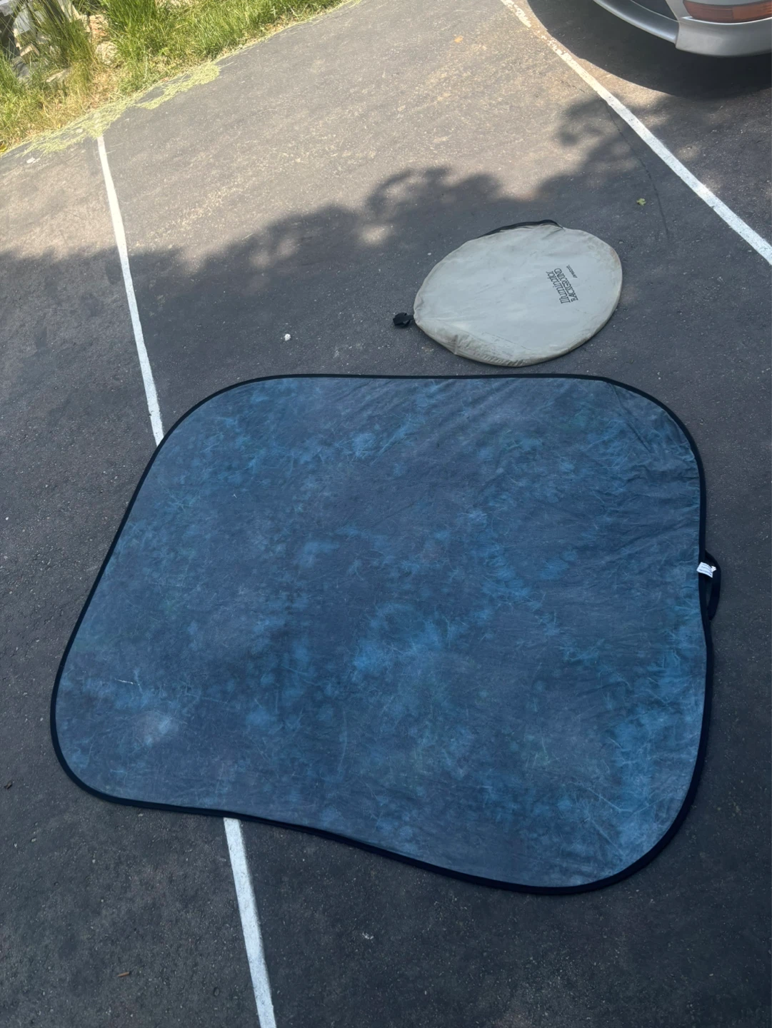 Portable Sun Shade / Backdrop