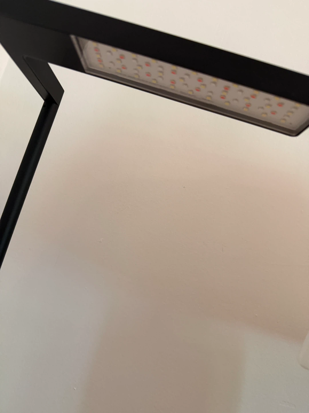 Plant lamp with adjustable base - photo 2