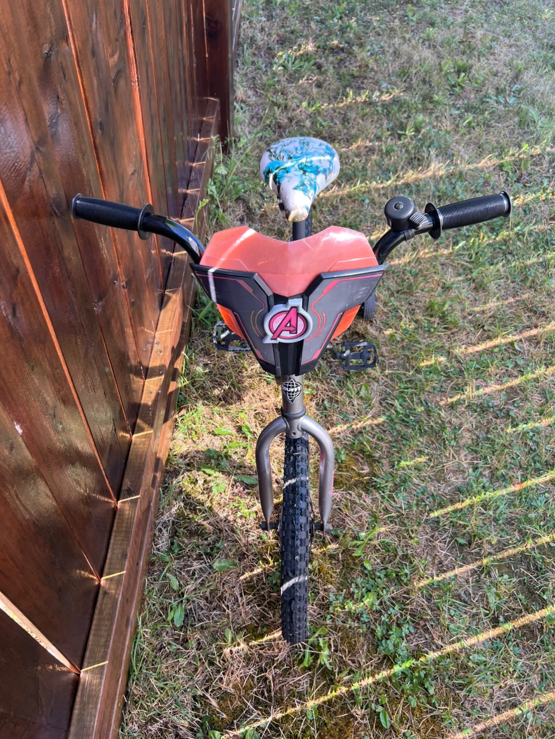 Huffy avengers kids bike with training wheels - photo 3