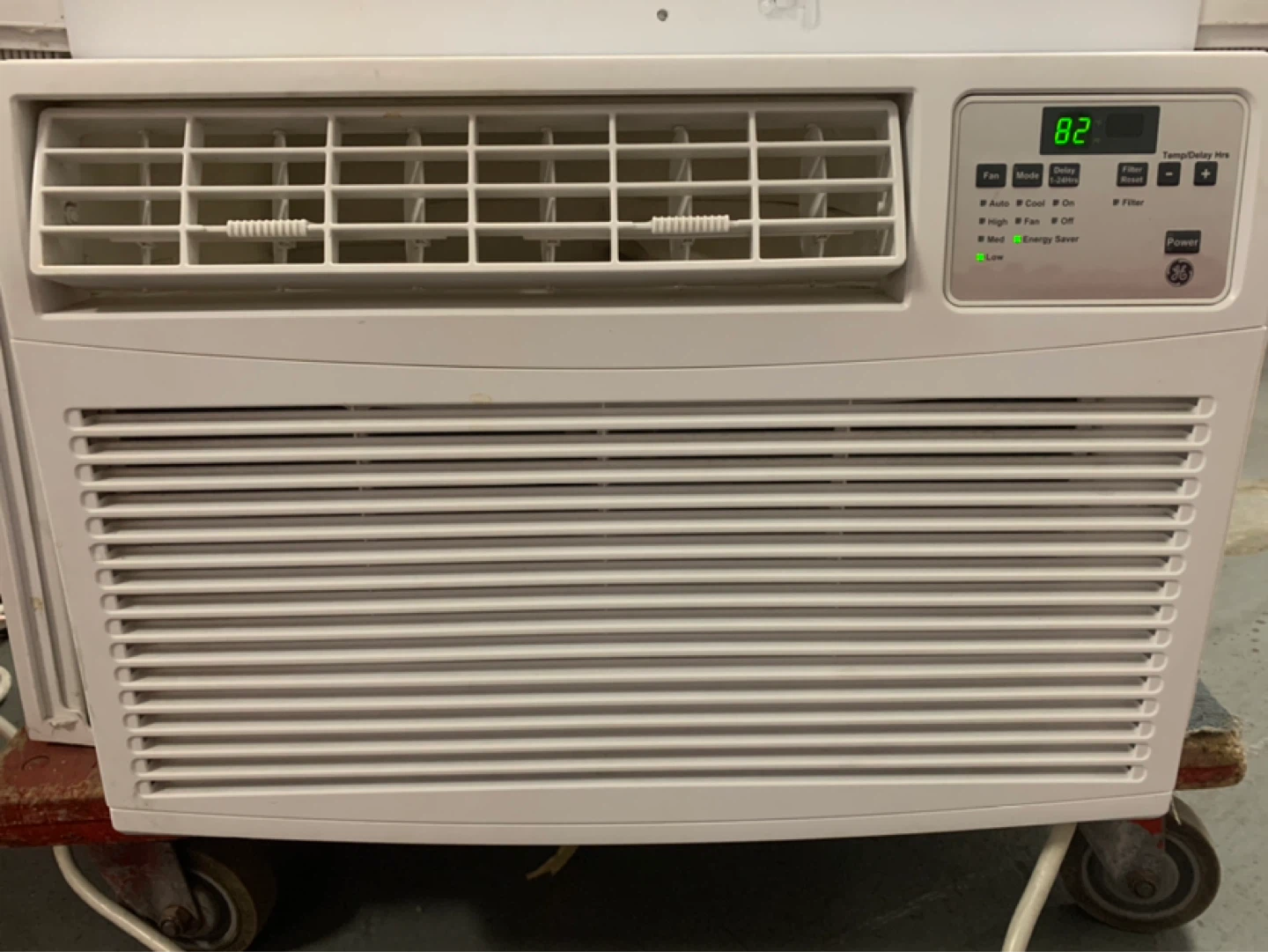 GE Window Air Conditioner with Remote - photo 3