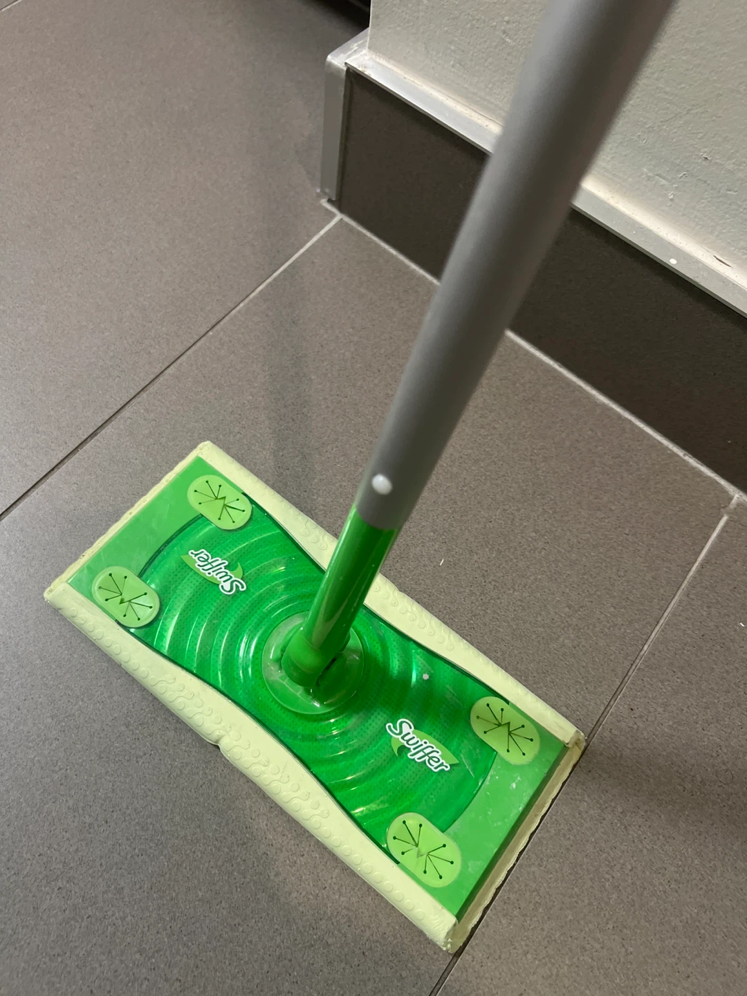 Swiffer Wet and Dry  Floor Cleaner - photo 2