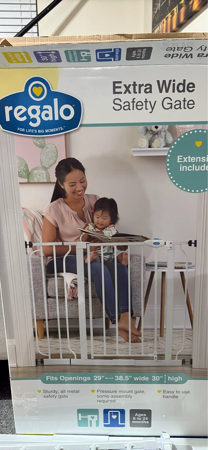 Regalo Extra Wide Safety Gate