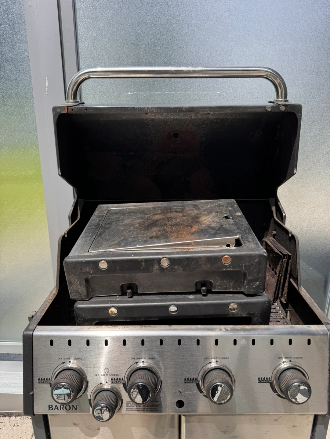 4-Burner Propane BBQ with Side Burner - photo 4