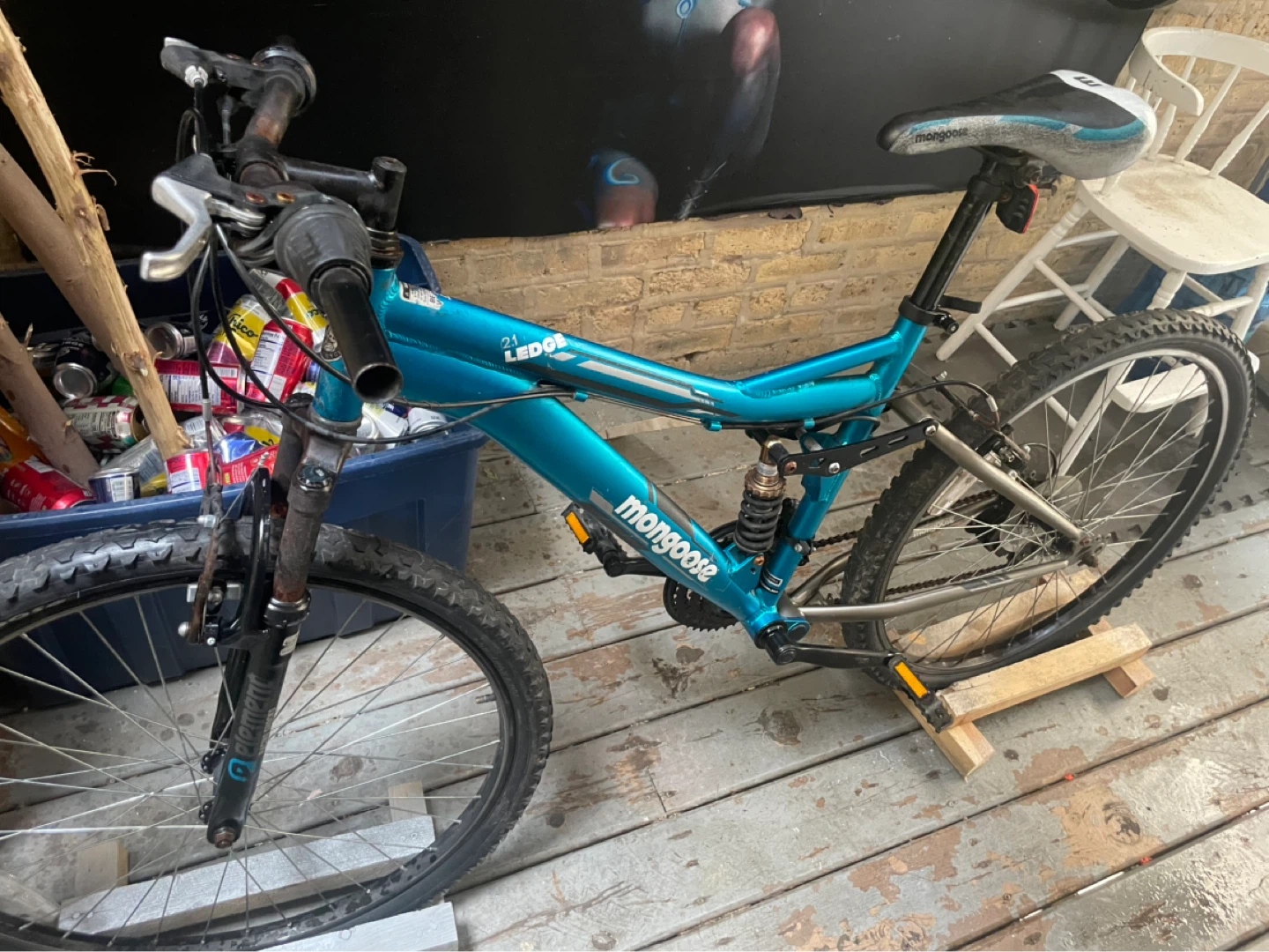 Mongoose Ledge 2.1 Mountain Bike - photo 2