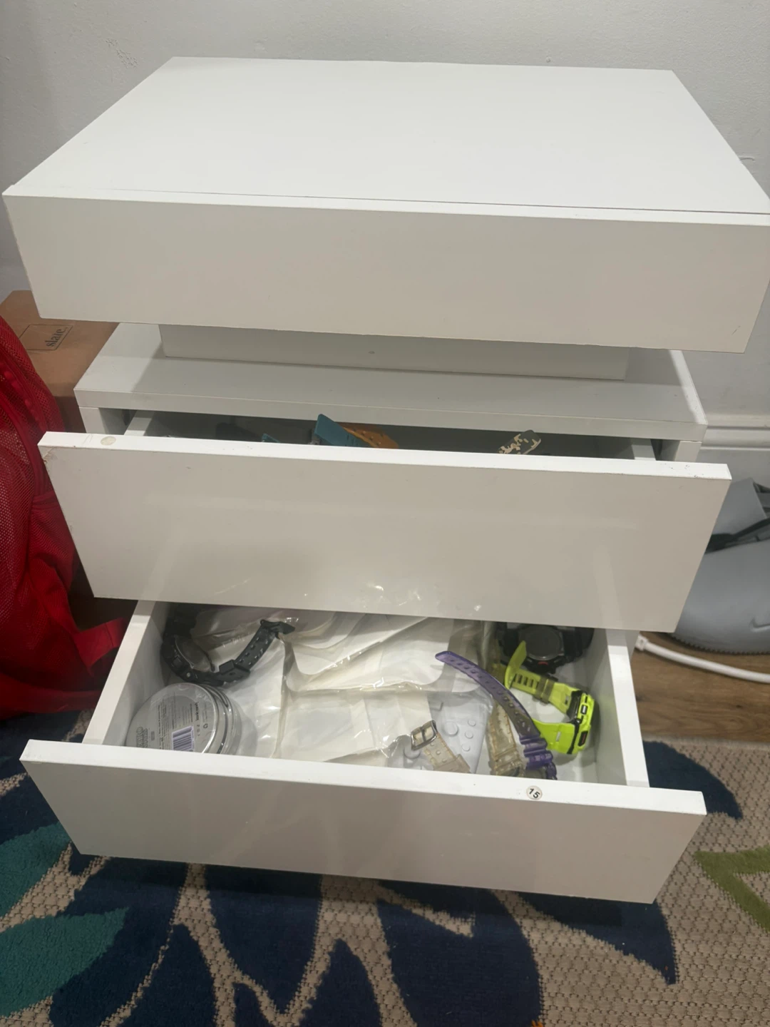 White 2-Drawer Nightstand - photo 2