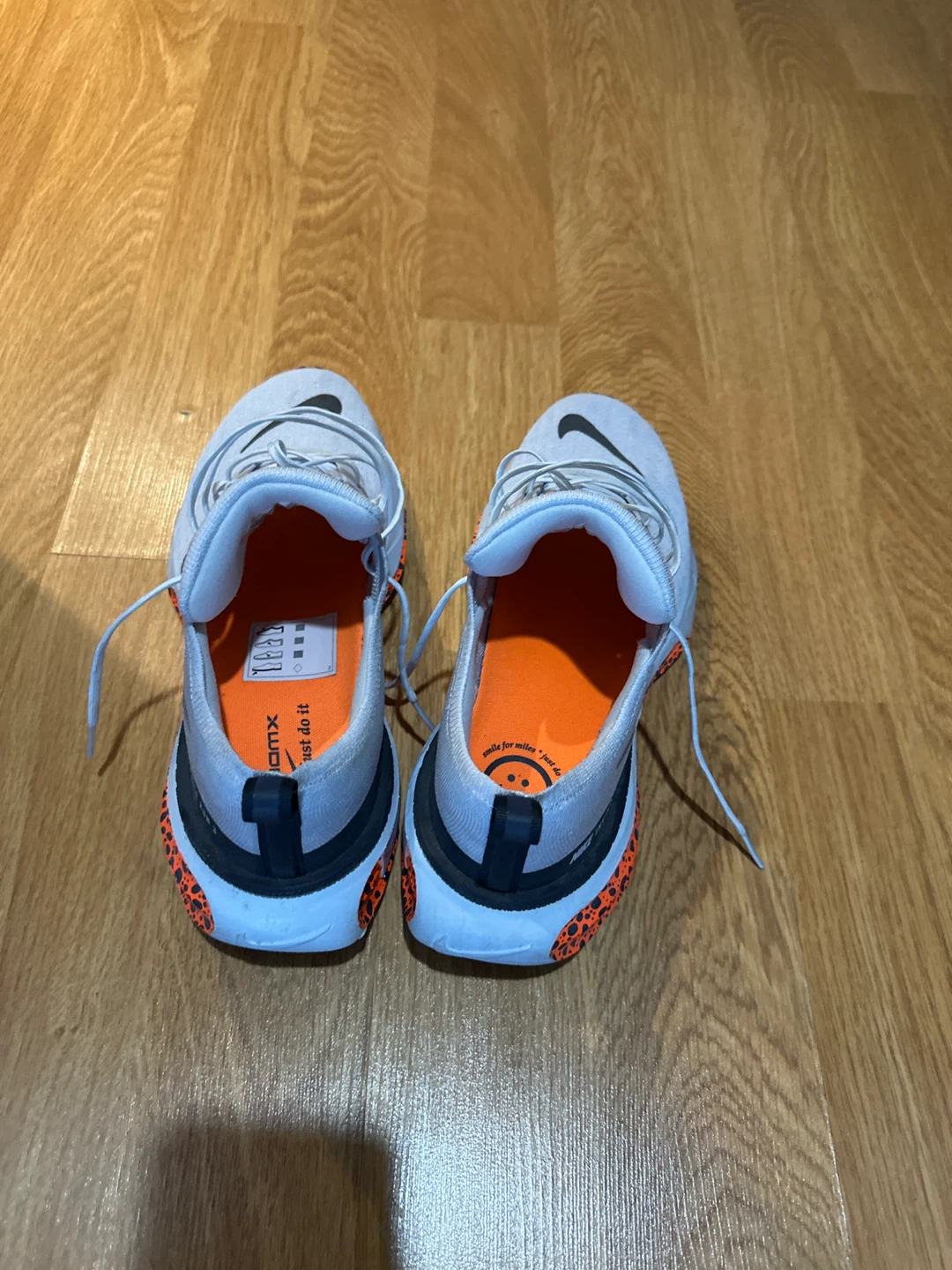 Nike Invincible Run 3 Shoes - Light Grey/Orange - photo 2