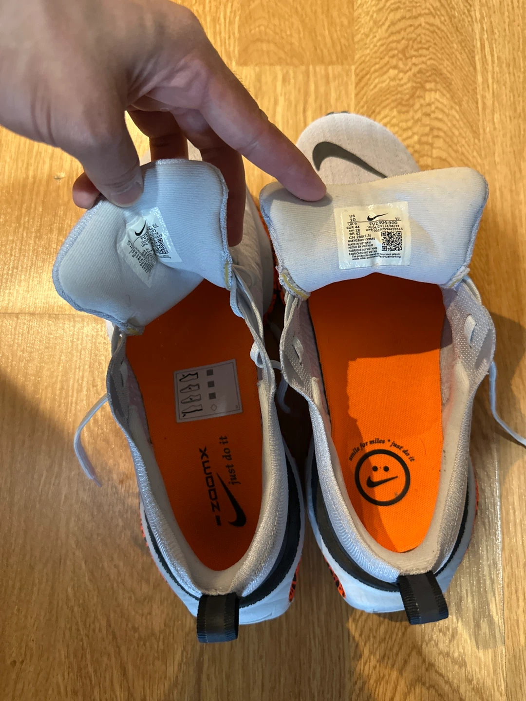 Nike Invincible Run 3 Shoes - Light Grey/Orange - photo 5