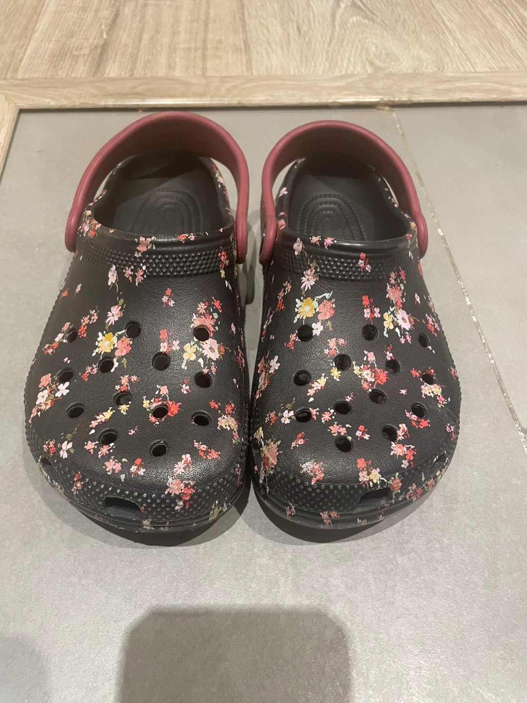 Crocs Clogs - Black Floral Print