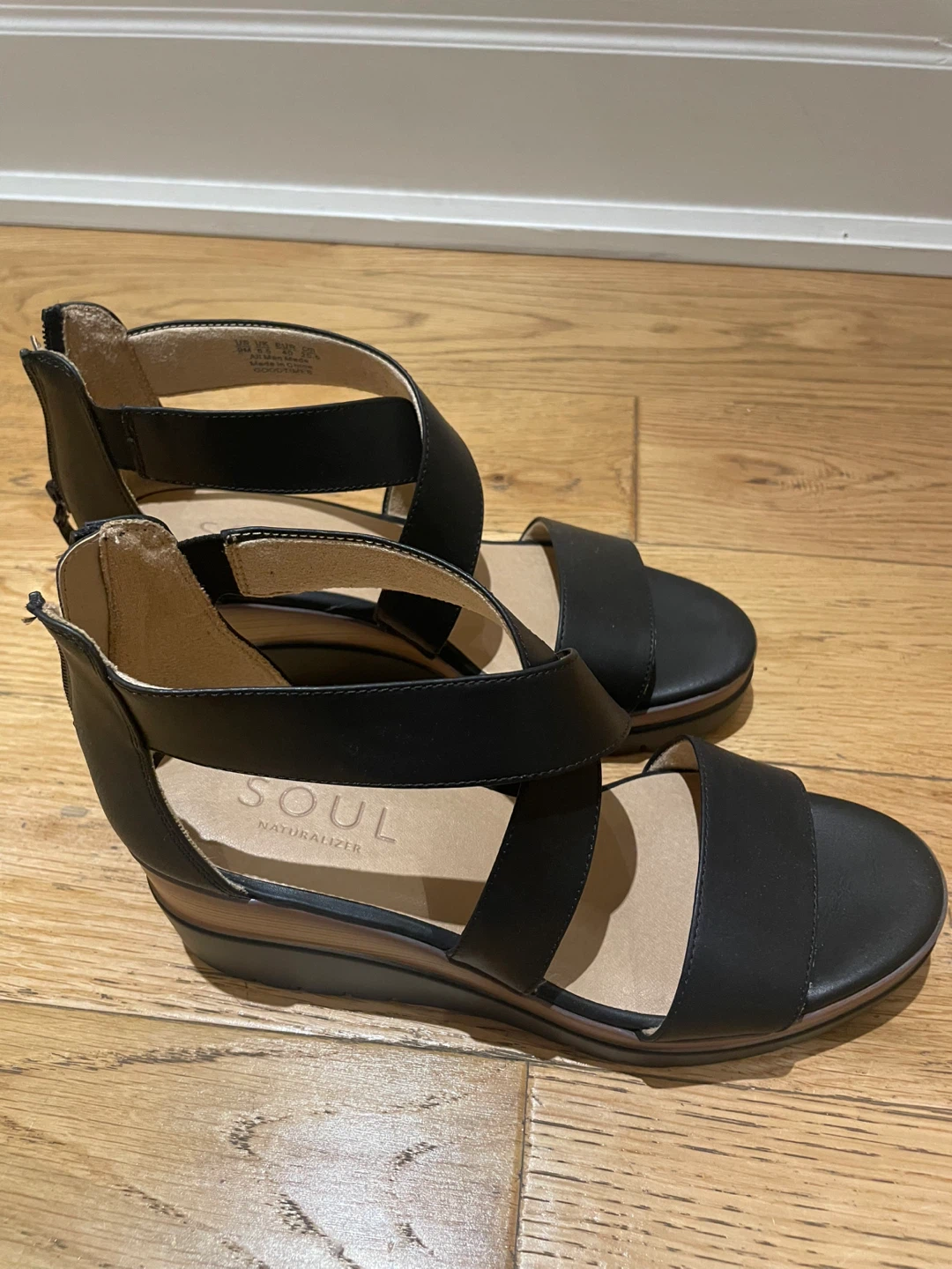 NEW! Soul Naturalizer Black Wedge Sandals Size 9