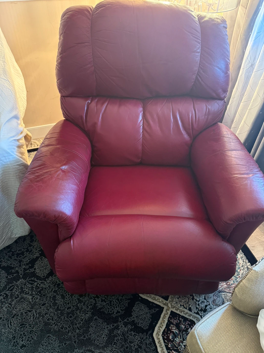 Lazyboy rocker Red Recliner Chair - photo 4
