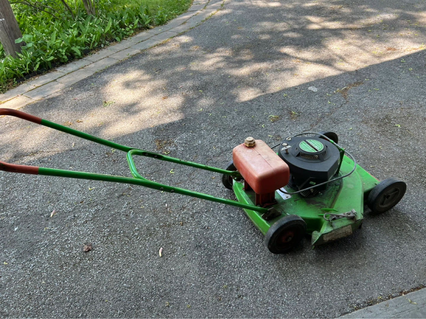 Lawn-Boy commercial lawnmower - photo 2