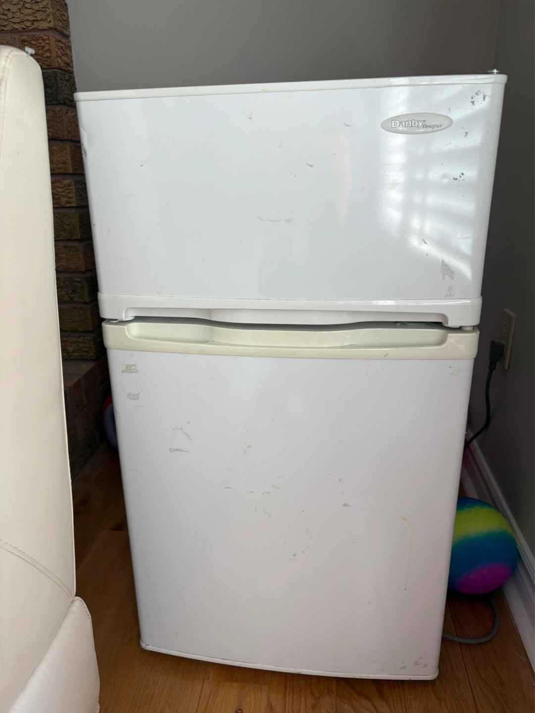 Mini bar Fridge