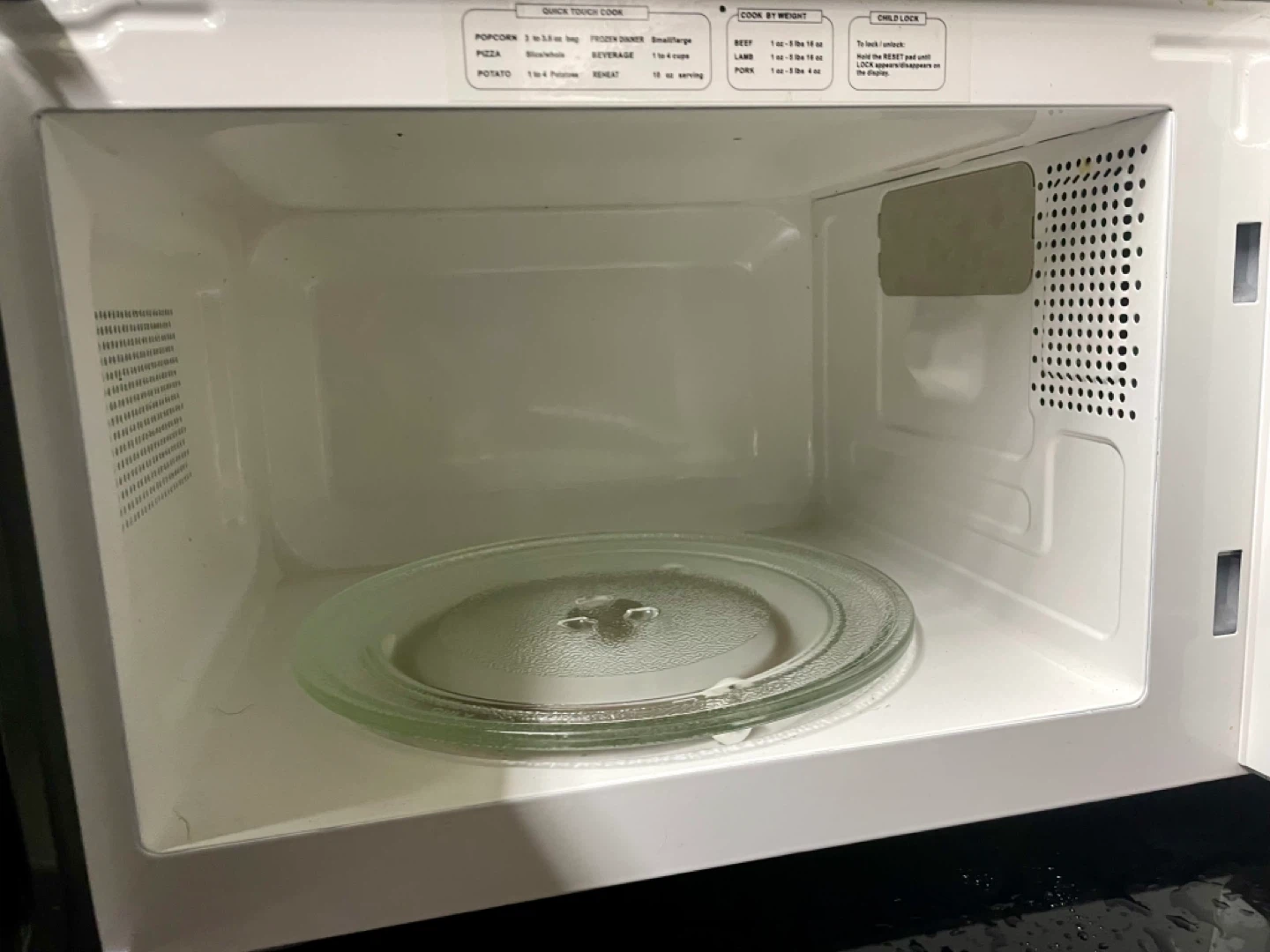 RCA White Microwave Oven - photo 3