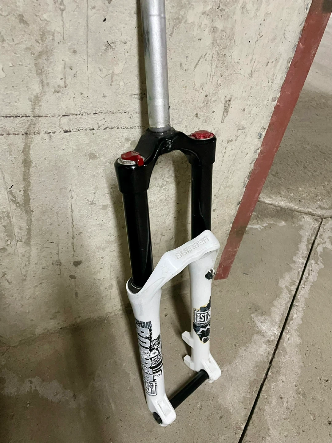 Marzocchi Bomber 55 RC3 Suspension Fork - photo 2