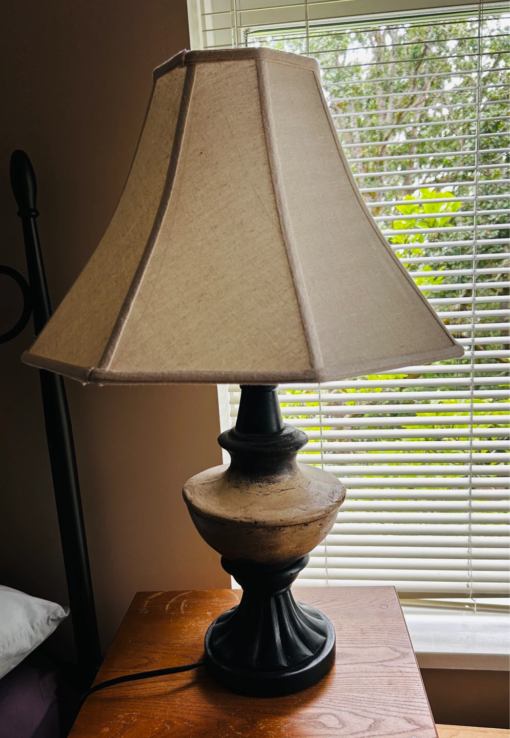 2 Table Lamps with unique stone bases - photo 5
