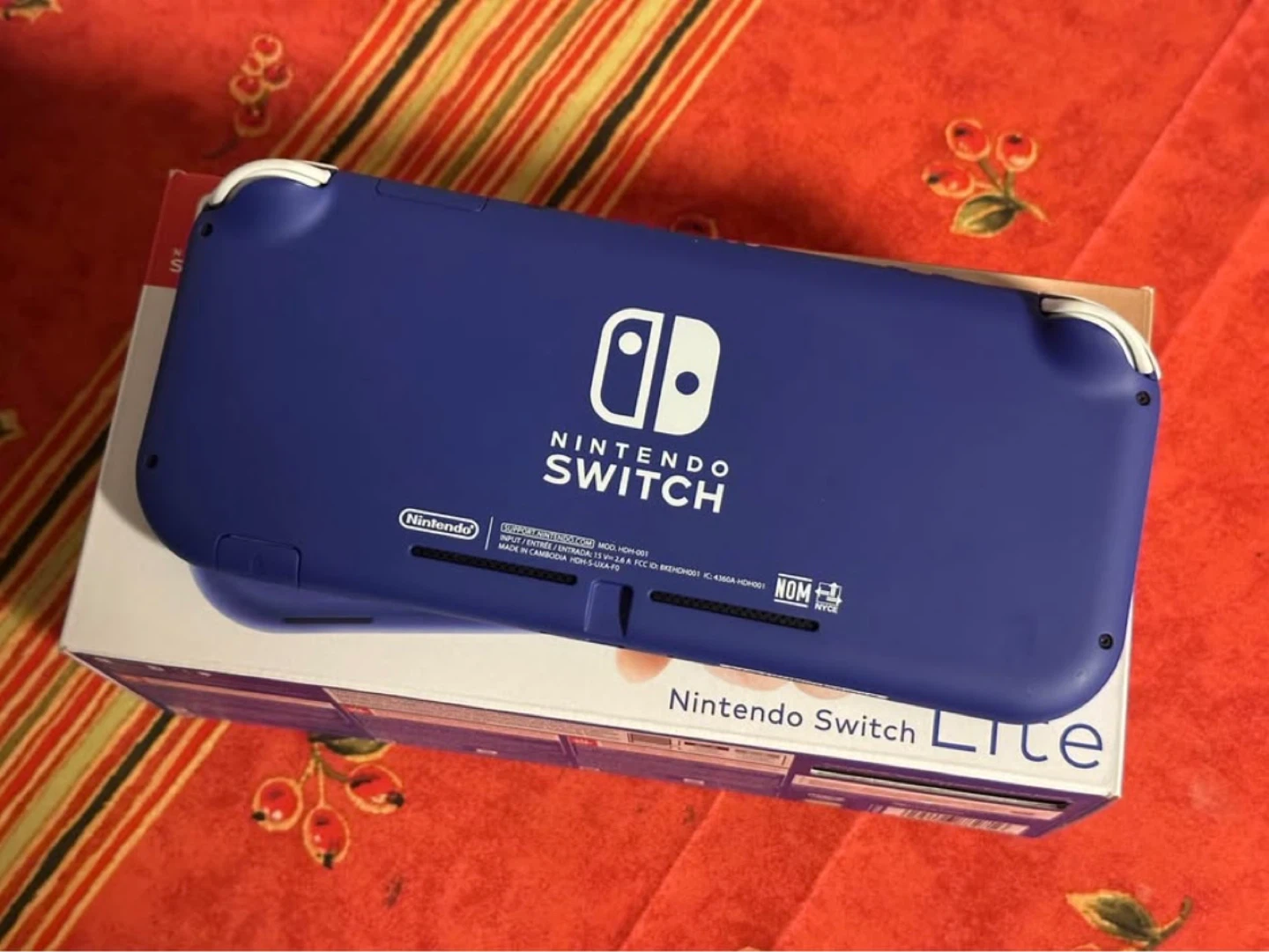 Nintendo Switch Lite + Mario Galaxy 1/2 - photo 4