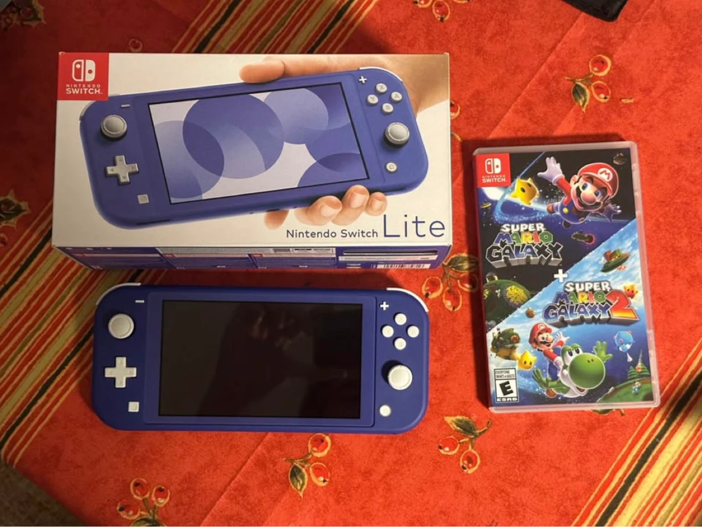 Nintendo Switch Lite + Mario Galaxy 1/2