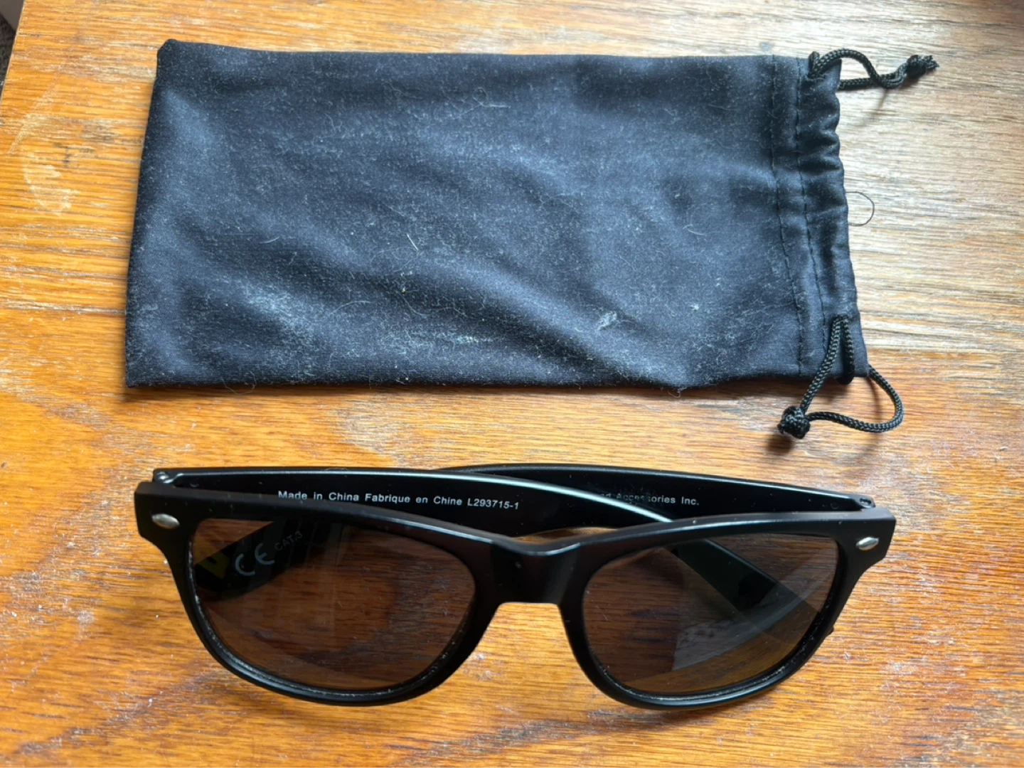Black Sunglasses with Pouch