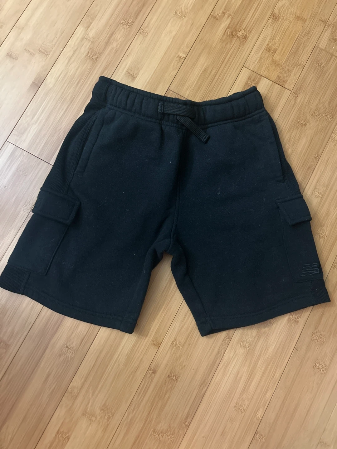 New Balance Black Cargo Shorts boys M (10/12)