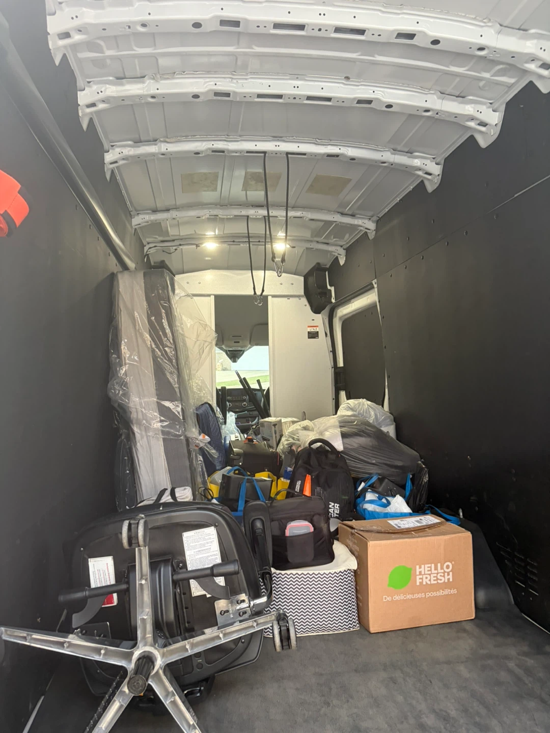 Moving, furniture - photo 2