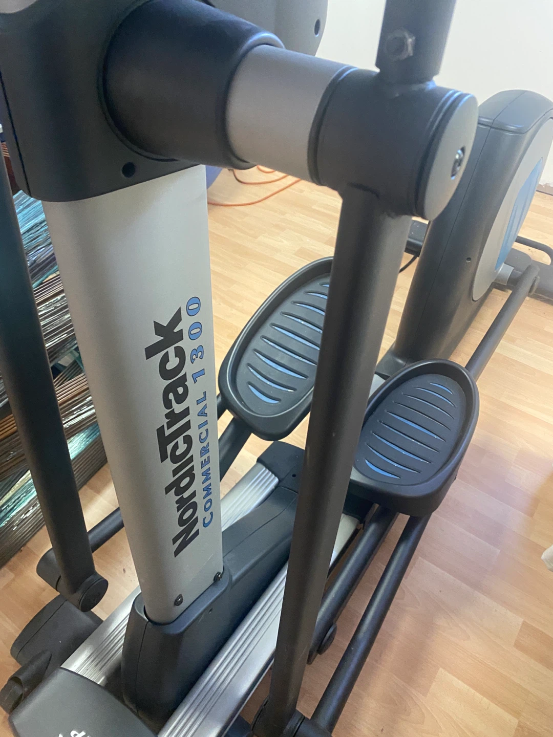 NordicTrack Commercial 1300 Elliptical - photo 3