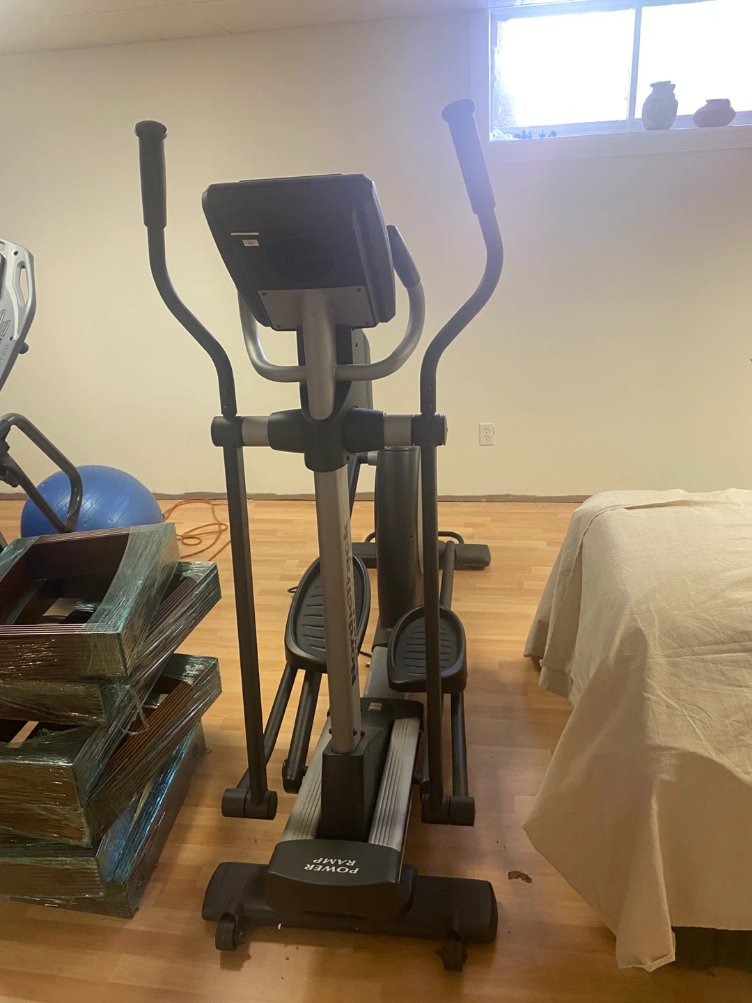 NordicTrack Commercial 1300 Elliptical