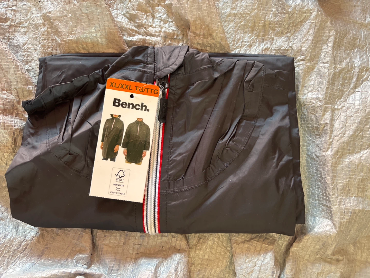 Unisex Bench. Black Rain Jacket XL/XXL