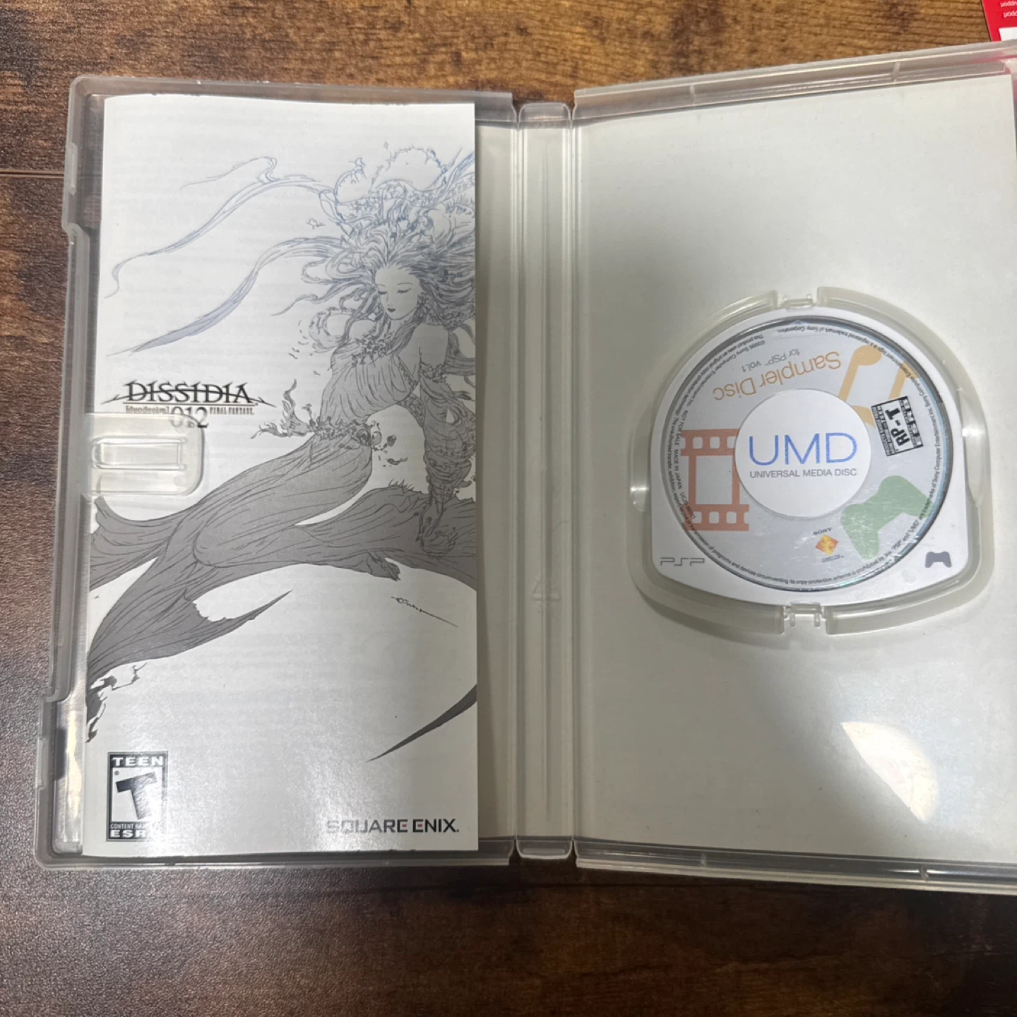 Dissidia 012 Final Fantasy UMD Sampler Disc for PSP - photo 2