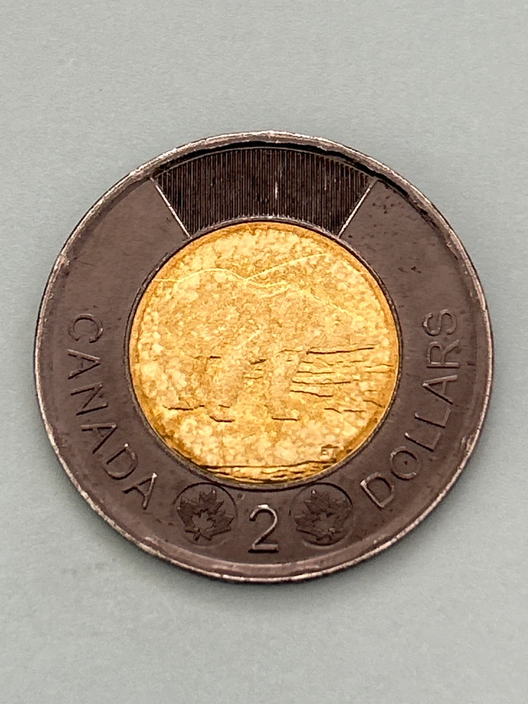2022 Canada Mourning Queen  Elizabeth Black Ring Toonie $2 Coin - photo 2