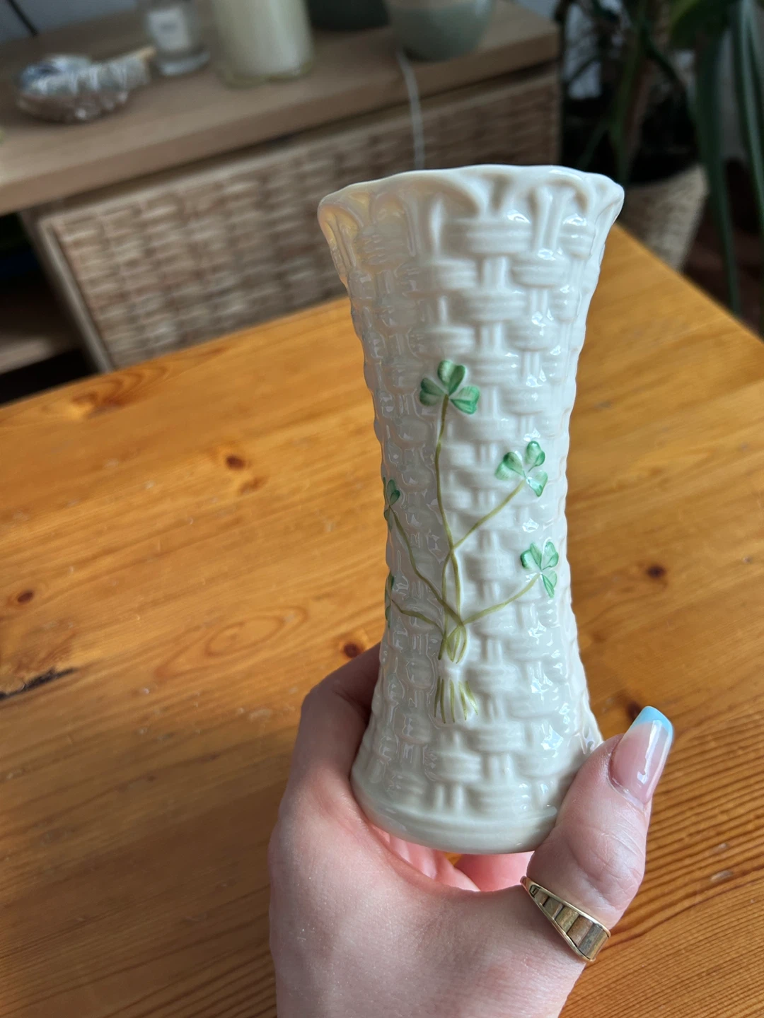 Belleek Colleen 5" Urse Vase