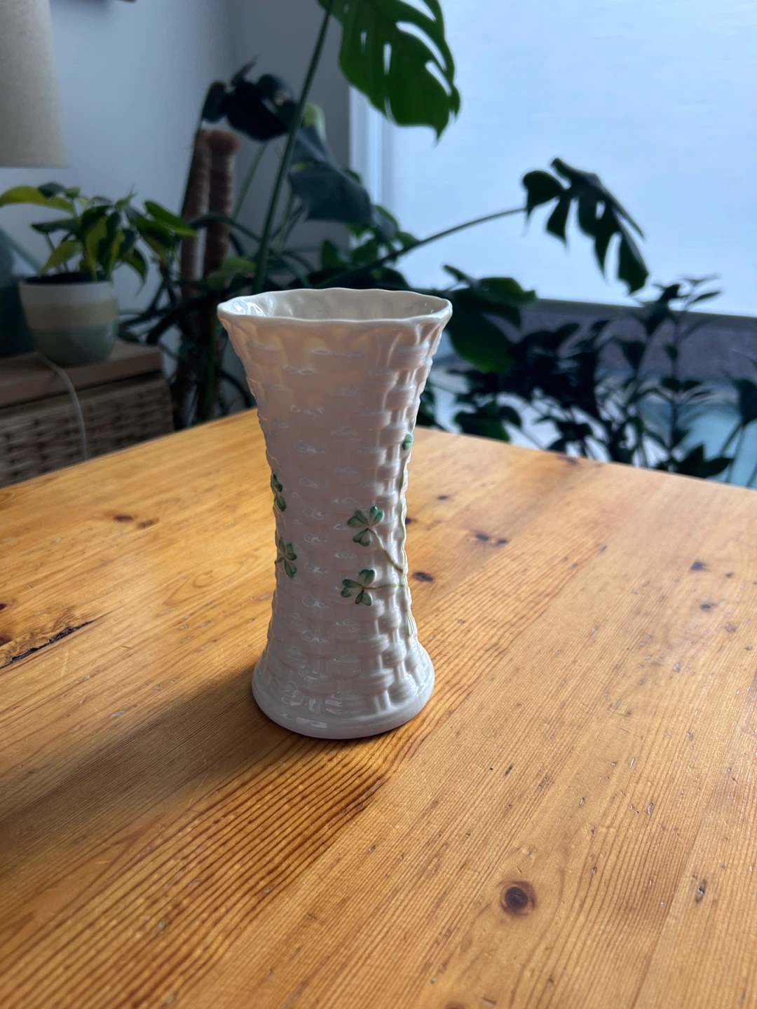 Belleek Colleen 5" Urse Vase - photo 2
