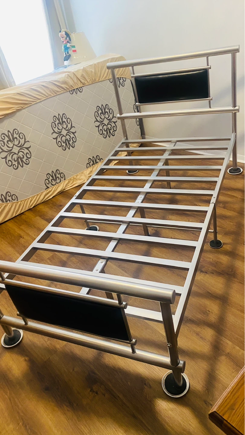 Bed frame 74x39 - photo 3