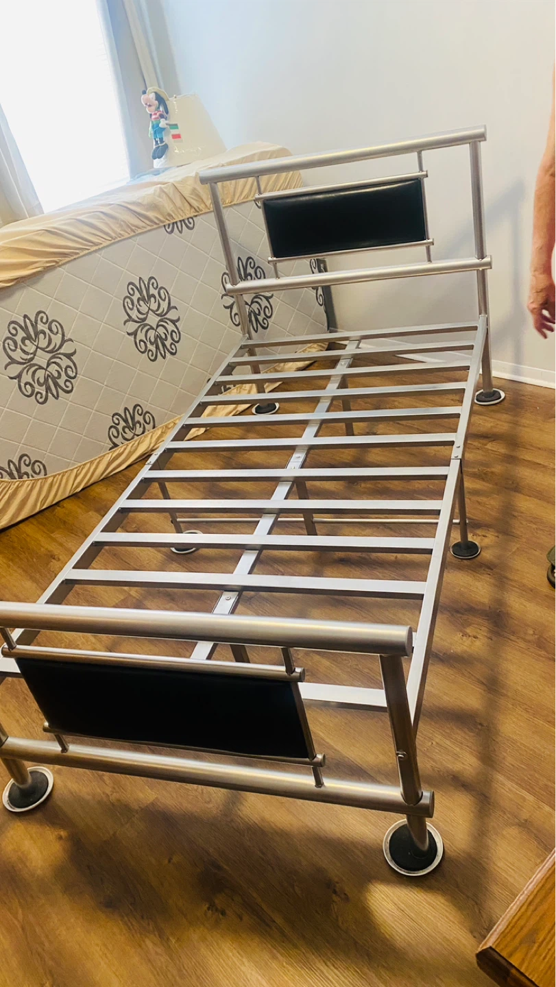 Bed frame 74x39 - photo 4