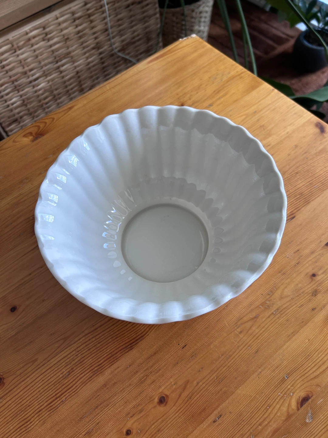 Belleek Classic Ivy 8" Flared Bowl - photo 4