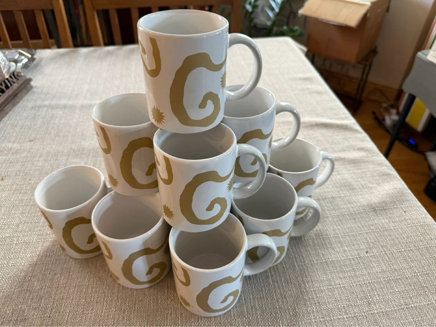 Oscar de la Renta Set of 12 Mugs
