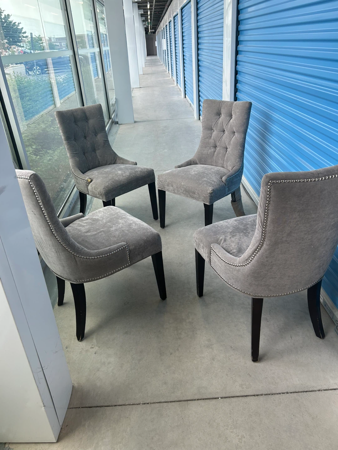 Set of 4 Grey Tufted Accent Chairs