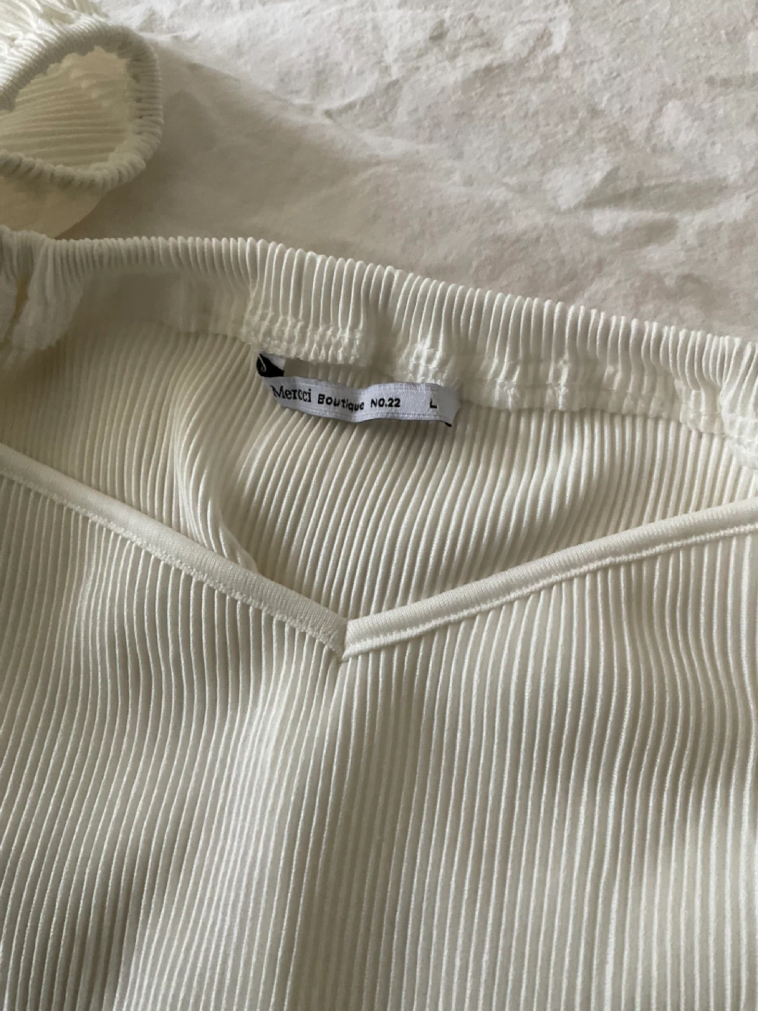 White Pleated Top & Shorts Set - photo 5