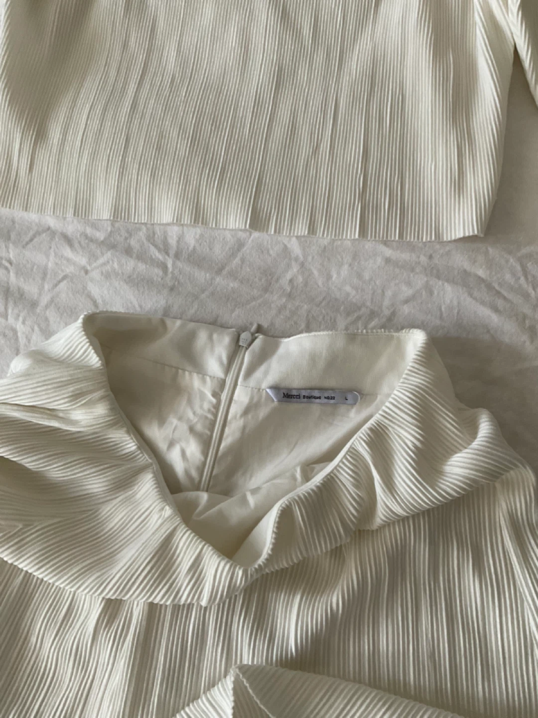 White Pleated Top & Shorts Set - photo 3