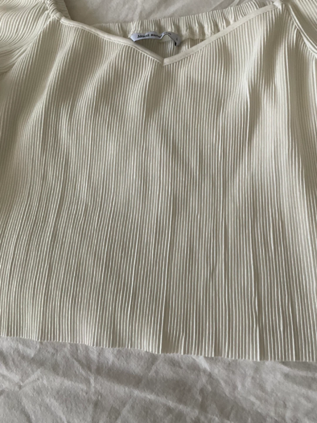 White Pleated Top & Shorts Set - photo 4