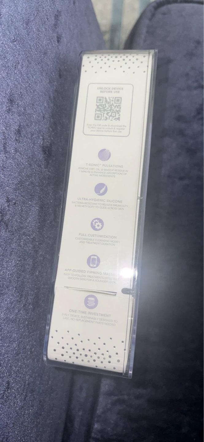 FOREO LUNA 4 2-in-1 Smart Facial Cleansing & Firming Device - photo 4