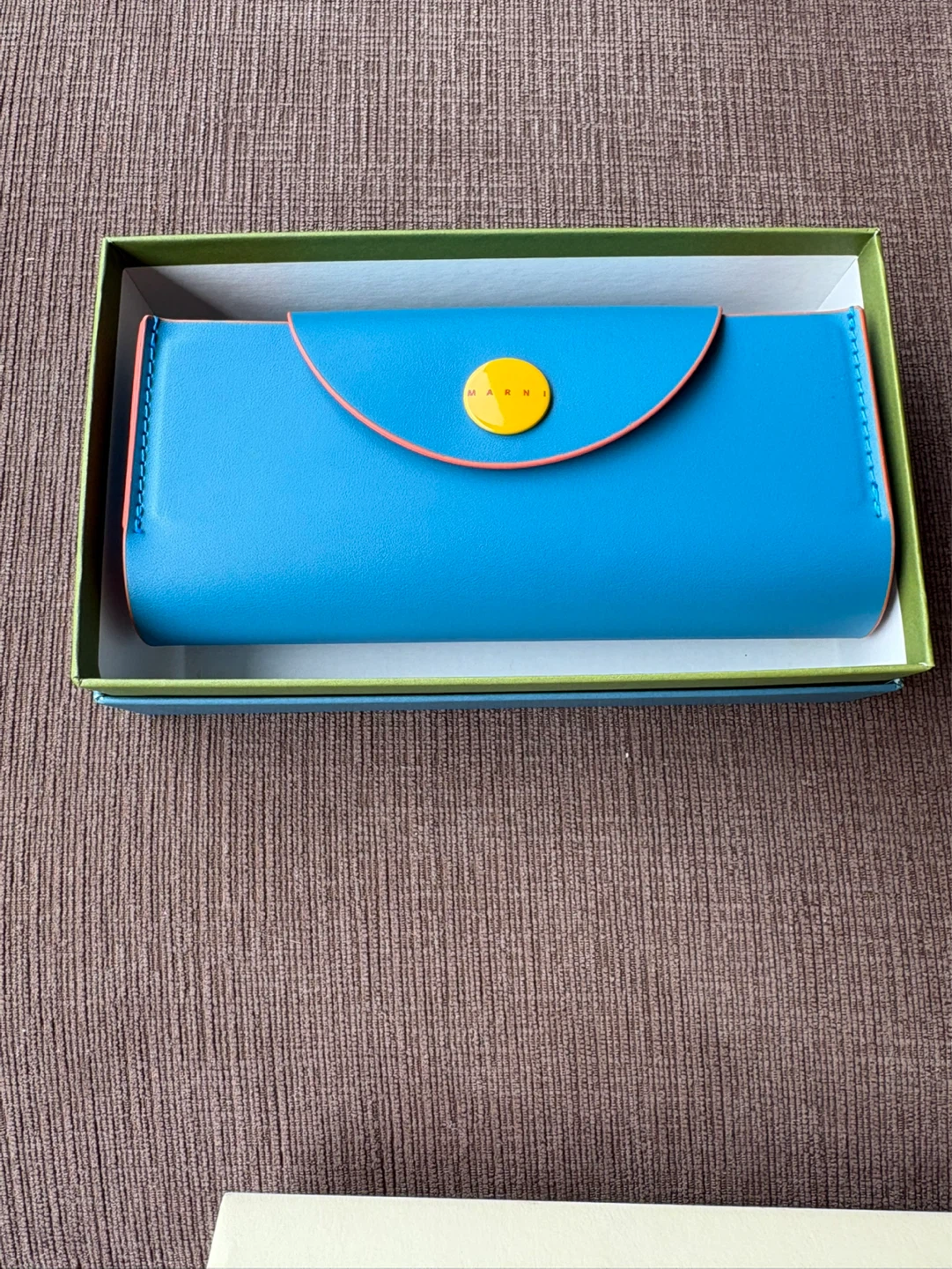 MARNI Red Aviator Sunglasses with Case - photo 4